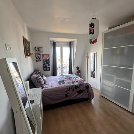Apartment Sous Le Toits De *