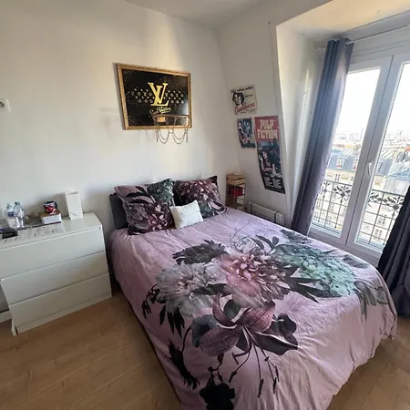 Apartment Sous Le Toits De *